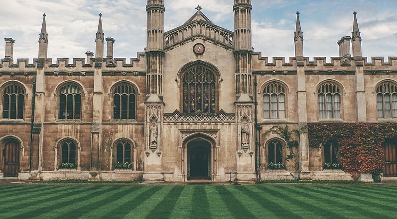 Summer courses for juniors in UK